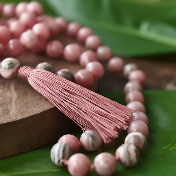rhodochrosite crystal