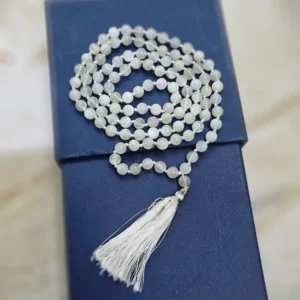 Untitleddesign_ea03734e-db7f-486c-bdbc-0f223595ff4a moonstone