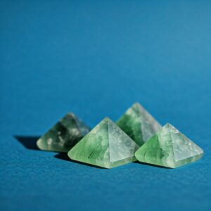 Gemini_Generated_Image_d0rbspd0rbspd0rb green fluorite crystal benefits