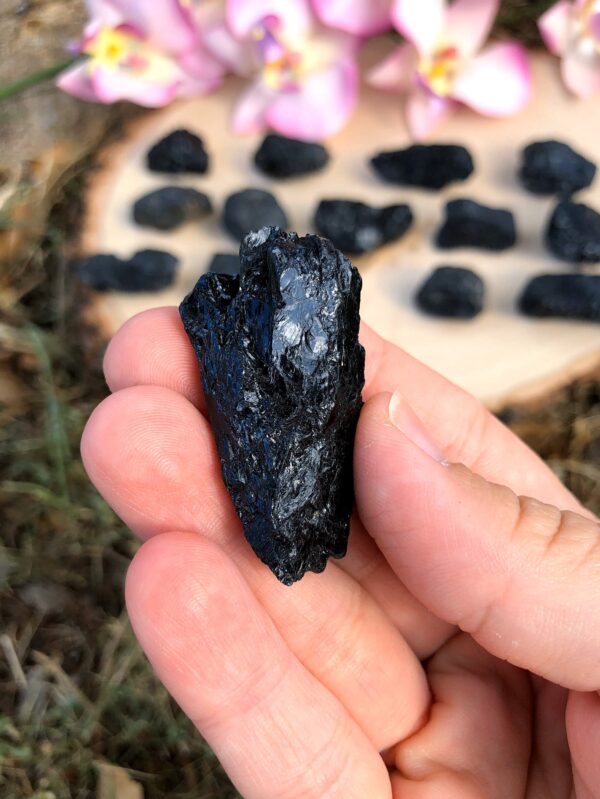 black tourmaline stone benefits